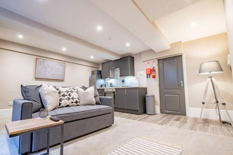 Host & Stay - Shaw Street Basement Worcester Extérieur photo